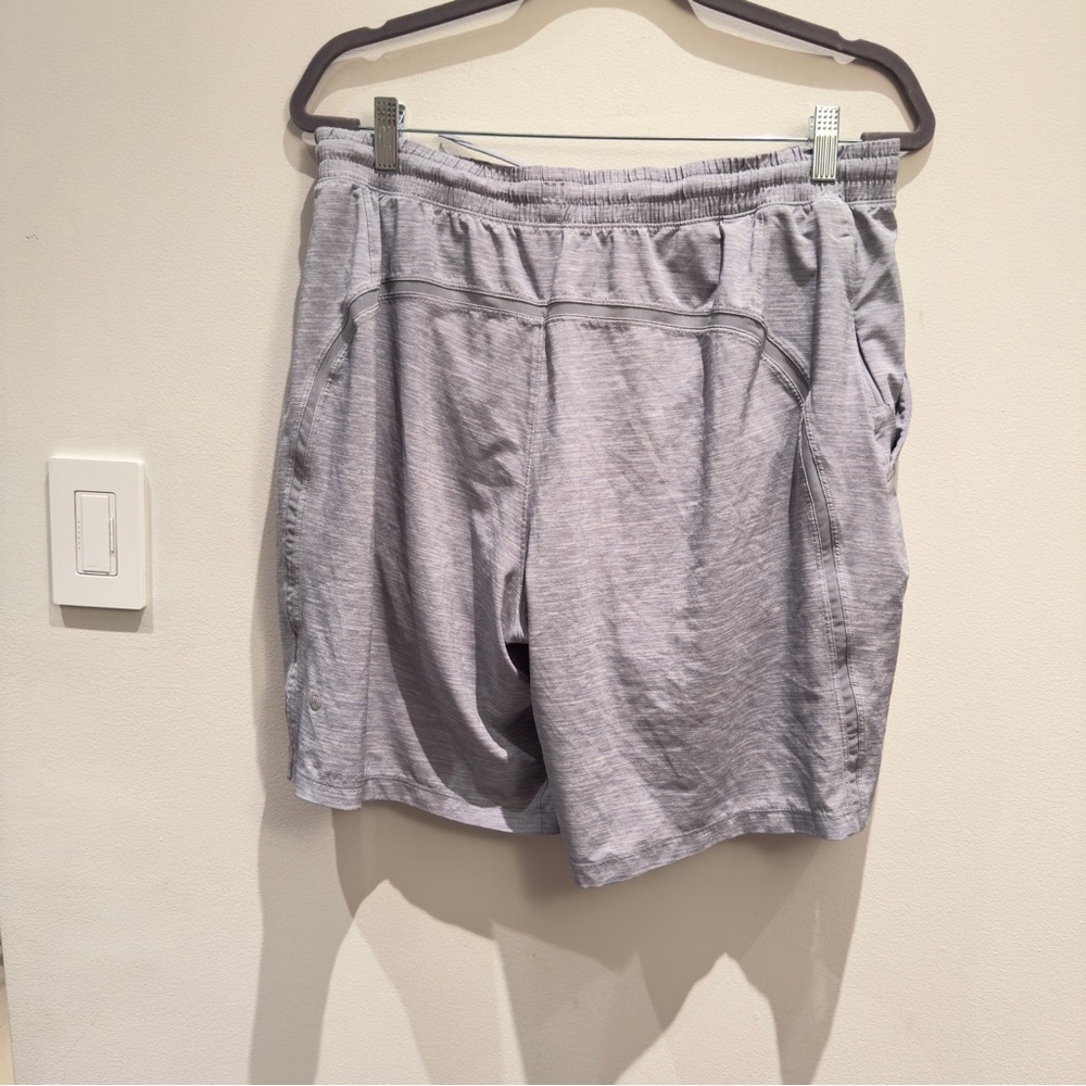 Lululemon Pace Maker Light Gray Lined Mens Athletic Shorts Size XL - Picture 2 of 9